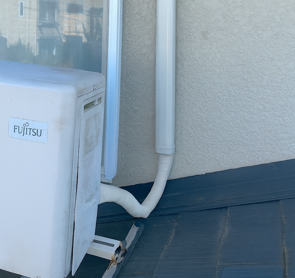 エアコン取付工事-室外機屋根施工後_jiot水戸